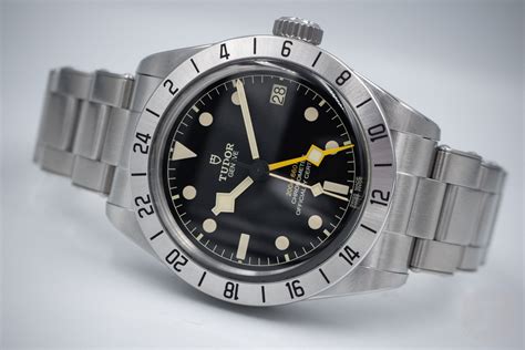 【F】 Revisiting The Tudor Black Bay Pro — The Poor Man's Rolex